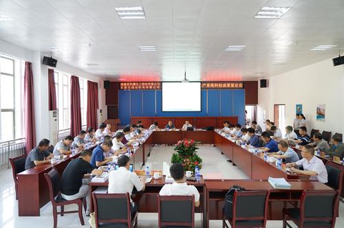海峽科化龍巖分公司“SGR-FL型乳化炸藥生產系統(tǒng)”順利通過國家工信部科技成果鑒定。圖為鑒定會現(xiàn)場。鄧義楨攝.jpg