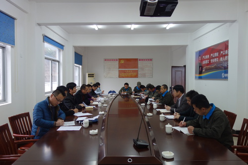 潘文生：檢查反饋現(xiàn)場(chǎng).jpg