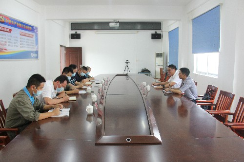 福安分公司胡廷淦：圖�?�?5日海峽科化公司黨委書記、董事長吳彩洪到福安分公司開展集體廉政談話~1.jpg
