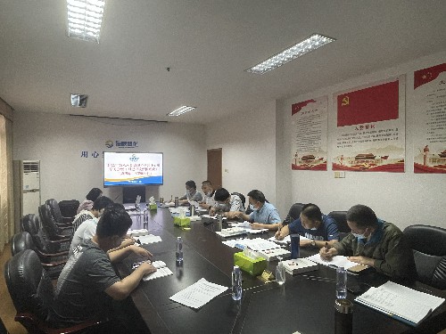海峽科化永安分公司荊東杰：黨委理論學(xué)習(xí)中心組專題學(xué)習(xí)研討《習(xí)近平談治國理政》（第四卷）照片~1.jpg