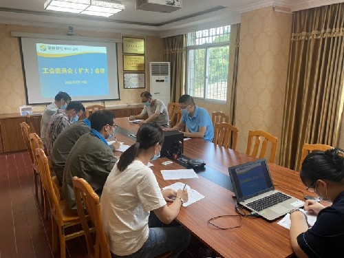 烽林連珂瑩：海峽科化烽林分公司“三抓”“三提”深化落實公司第二屆第一次職工暨會員代表大會精神2.jpg
