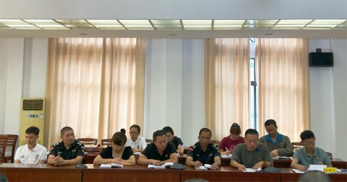 格式工廠永安分公司鮑玉婷：海峽科化永安分公司黨委“實(shí)戰(zhàn)演練”推動(dòng)組織生活會(huì)嚴(yán)起來、活起來、實(shí)起來.jpg